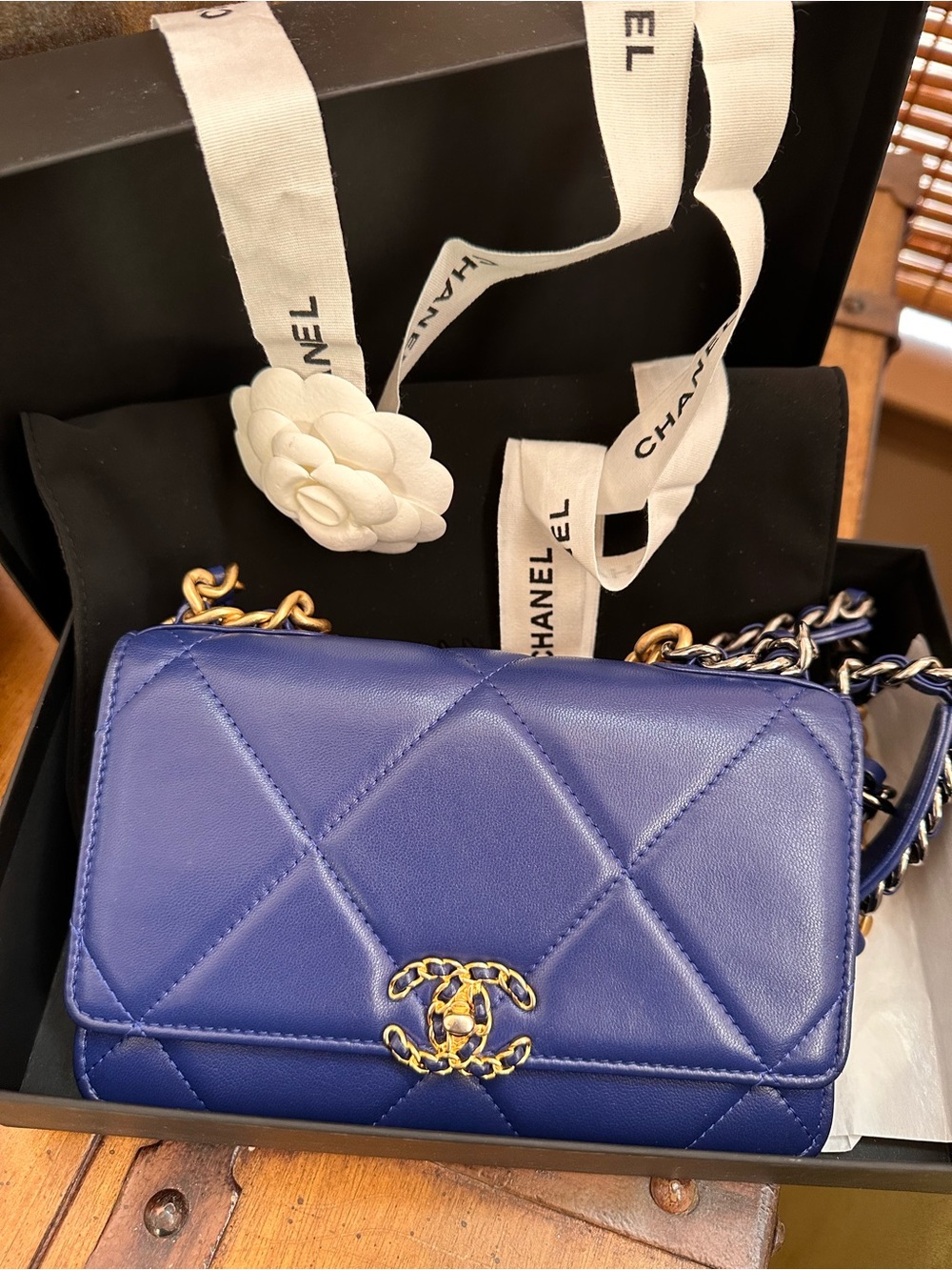 CHANEL 19 Wallet on Chain WOC microchipped full set - Picture 8 of 15